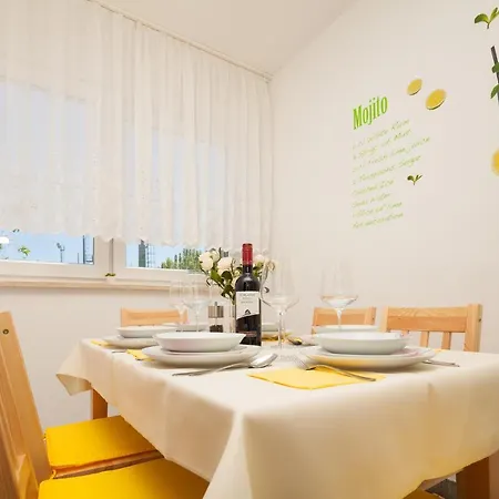 Holiday Apartament *